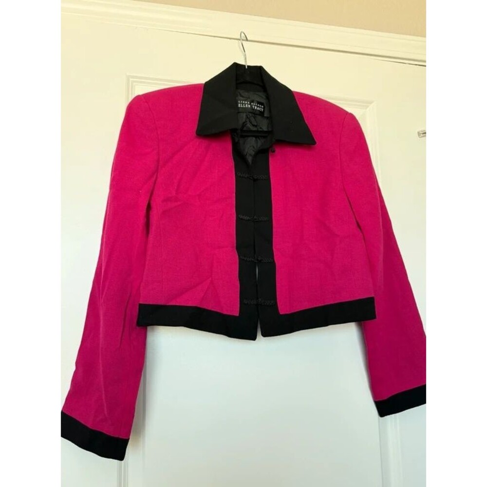 Ellen Tracy 100% Wool cropped blazer jacket